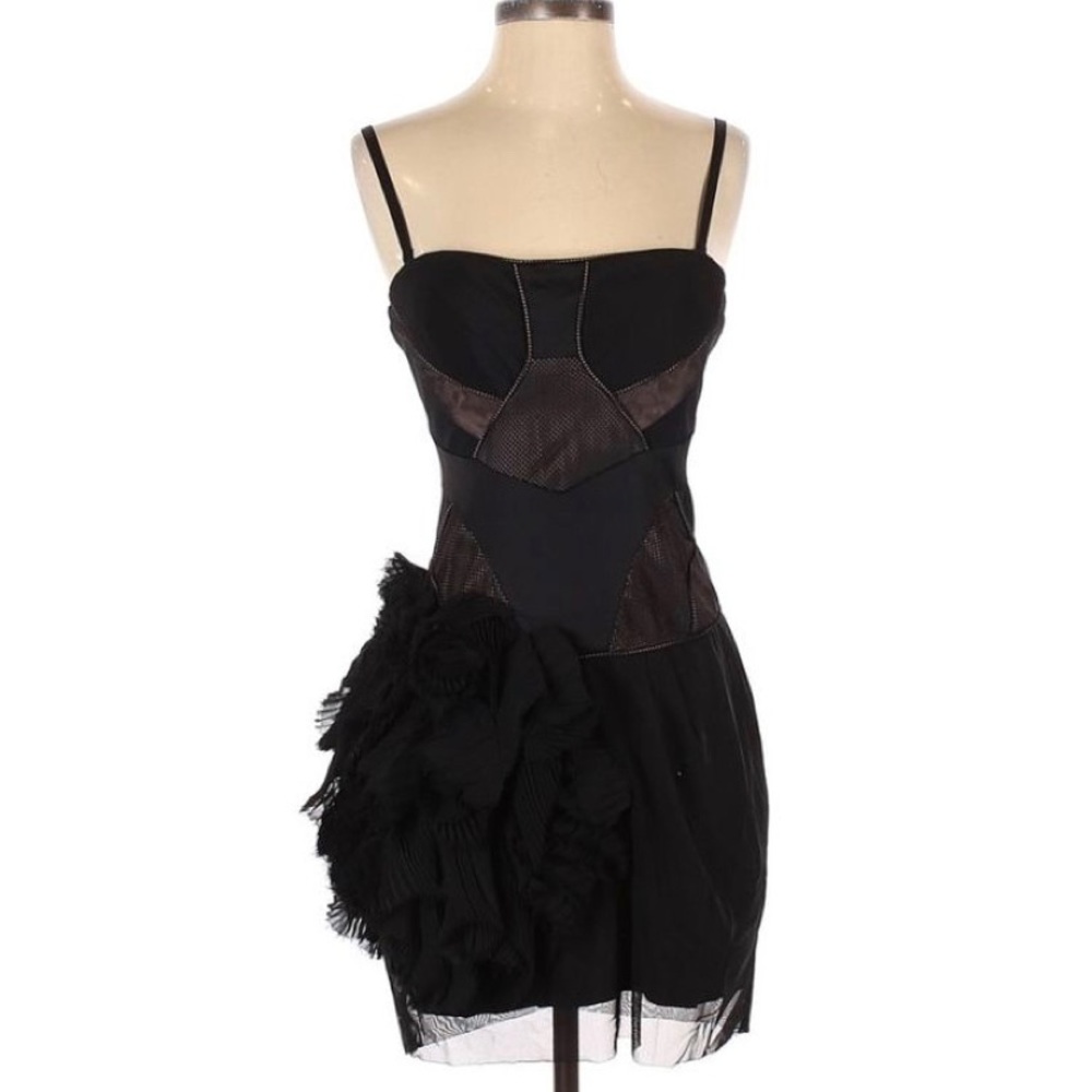 BCBGMAXAZRIA RUNWAY LBD - Picture 2 of 8
